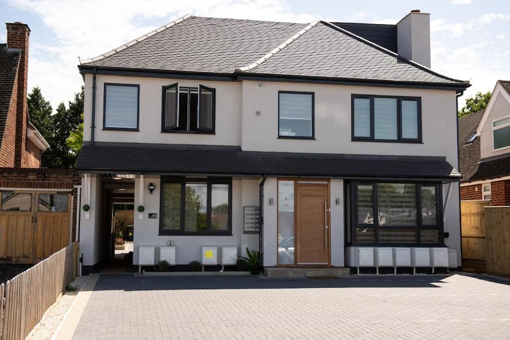 Walnut Luxurious 2-Bedroom With Ensuite - Parking, Netflix, Wifi - Close To Oxford, Bicester & Blenheim Palace Kidlington Eksteriør billede