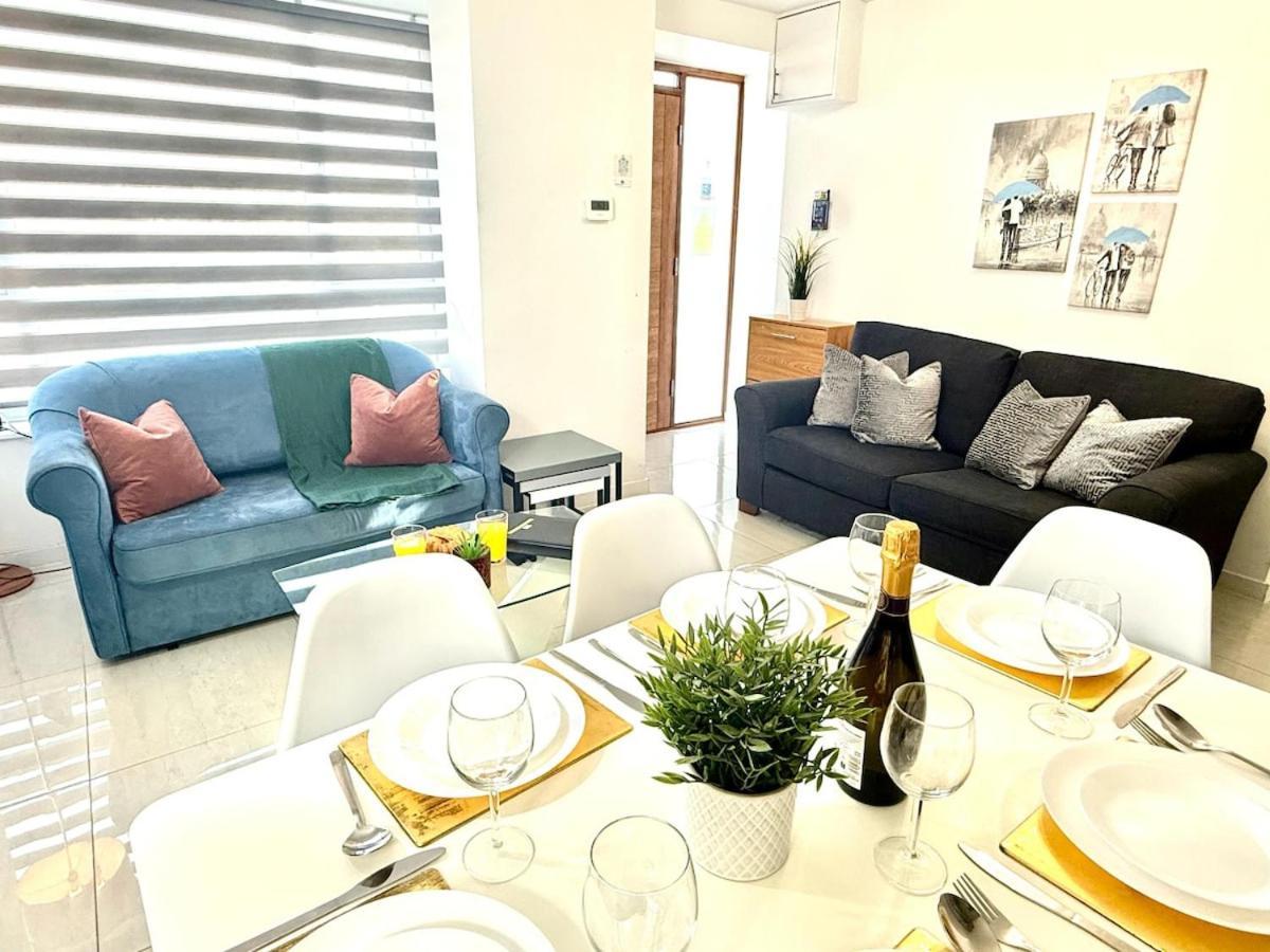 Walnut Luxurious 2-Bedroom With Ensuite - Parking, Netflix, Wifi - Close To Oxford, Bicester & Blenheim Palace Kidlington Eksteriør billede