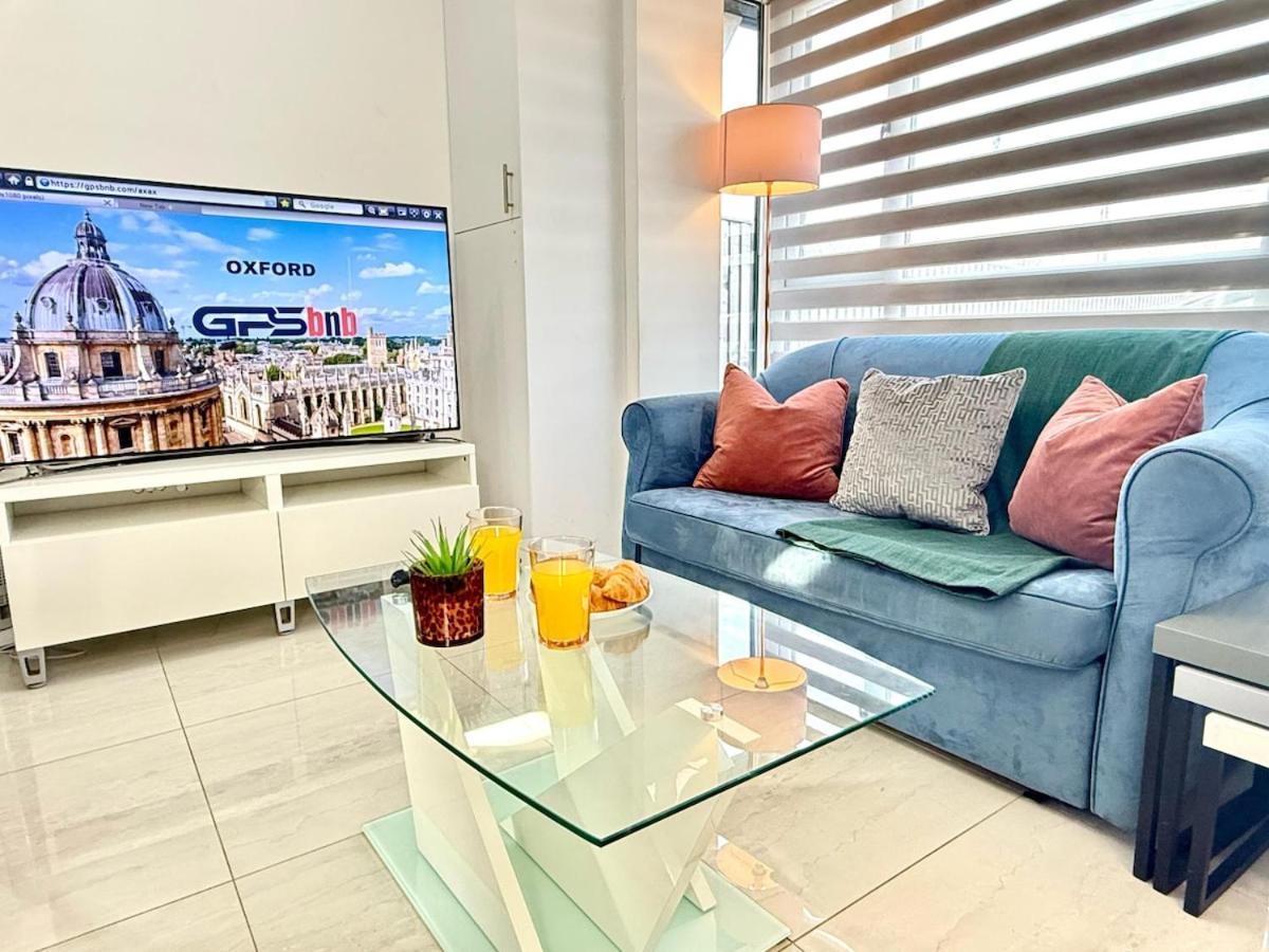 Walnut Luxurious 2-Bedroom With Ensuite - Parking, Netflix, Wifi - Close To Oxford, Bicester & Blenheim Palace Kidlington Eksteriør billede